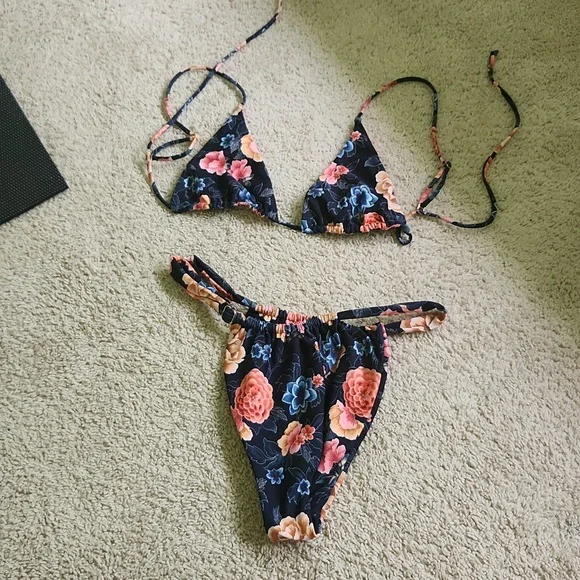 Skatie Tahiti Bikini - Picture 4 of 5